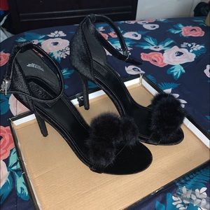 Strap Furry Heel